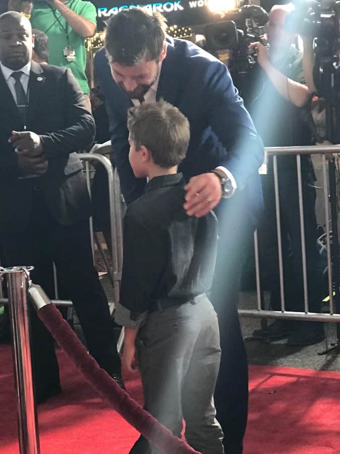 world premiere of thor red carpet with chris hemsworth
